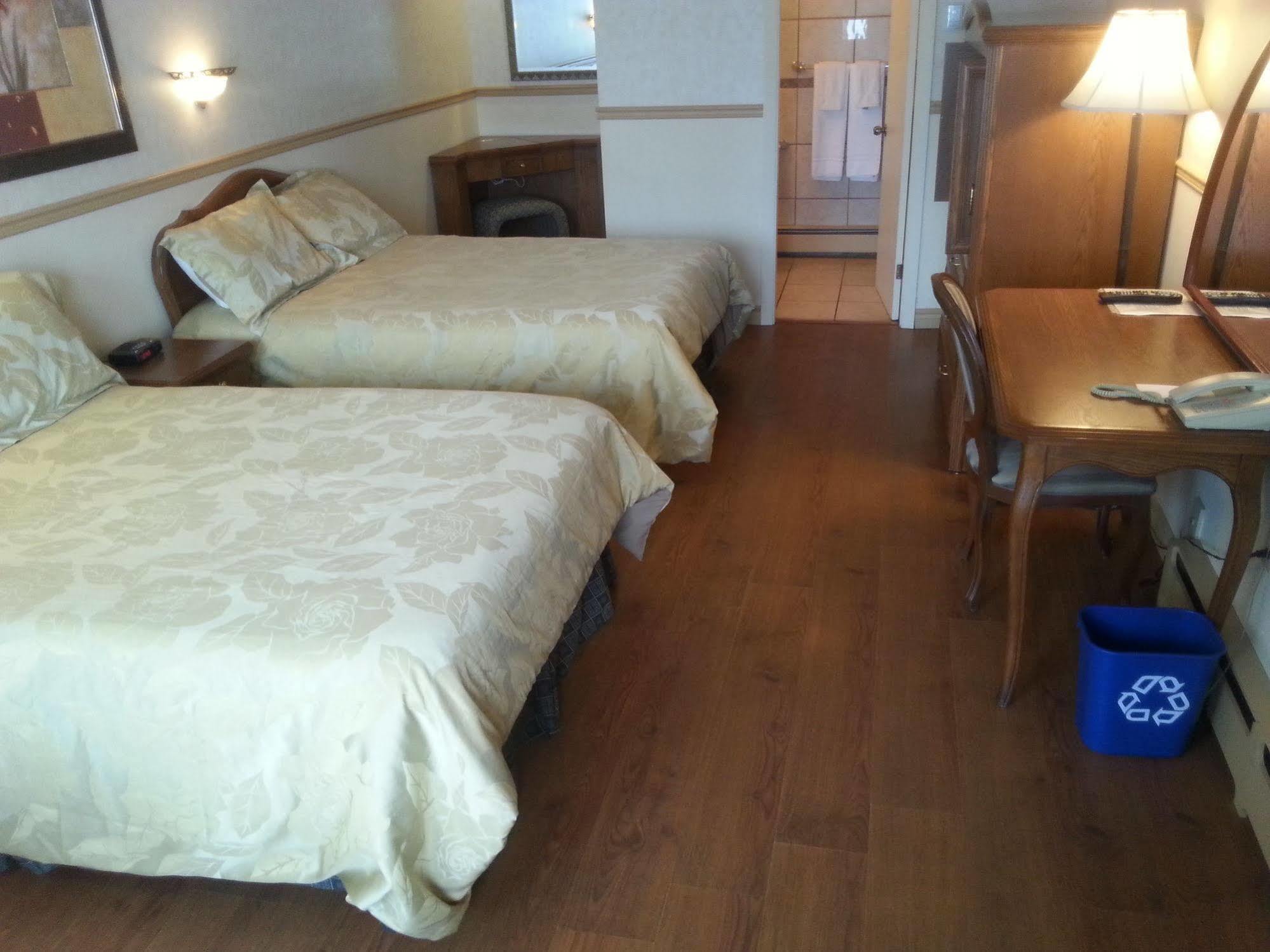 Hotel Motel La Marquise Sherbrooke Eksteriør billede